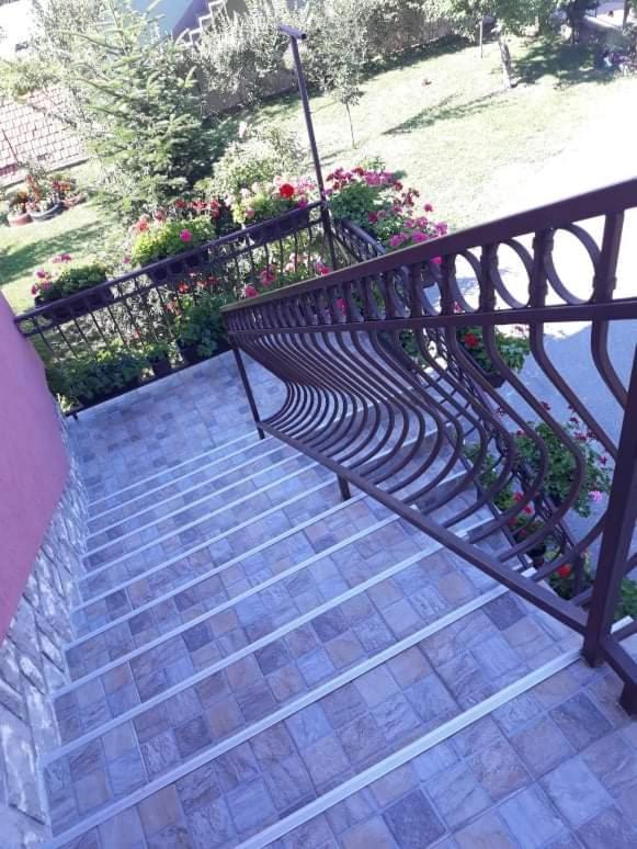 Berilovac Apartman Drina מראה חיצוני תמונה