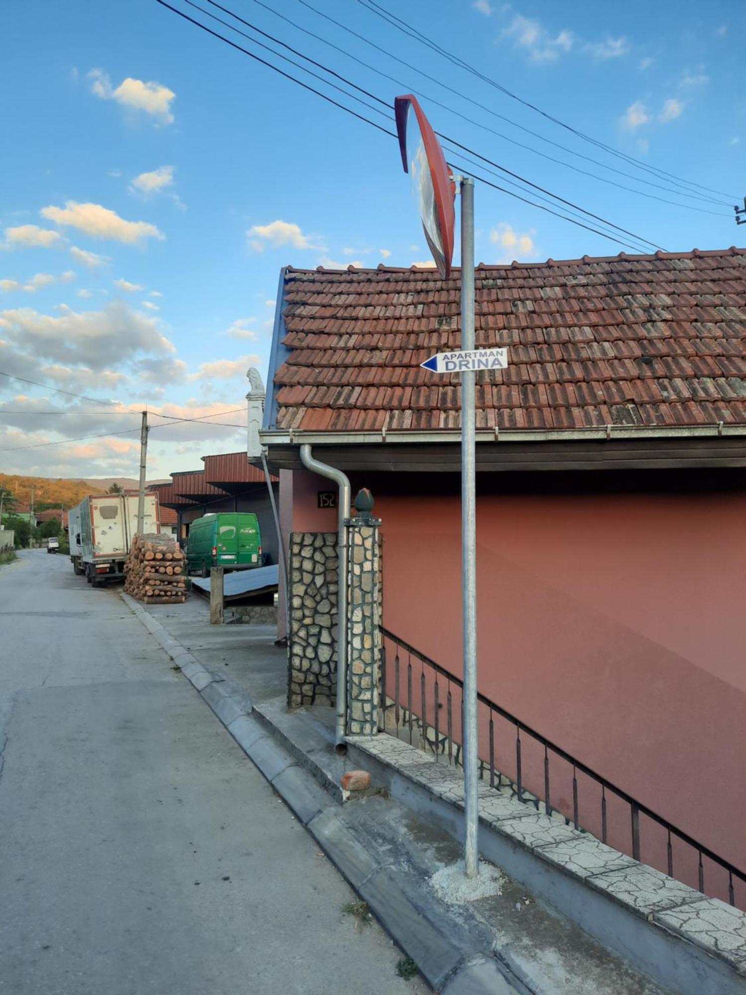 Berilovac Apartman Drina מראה חיצוני תמונה